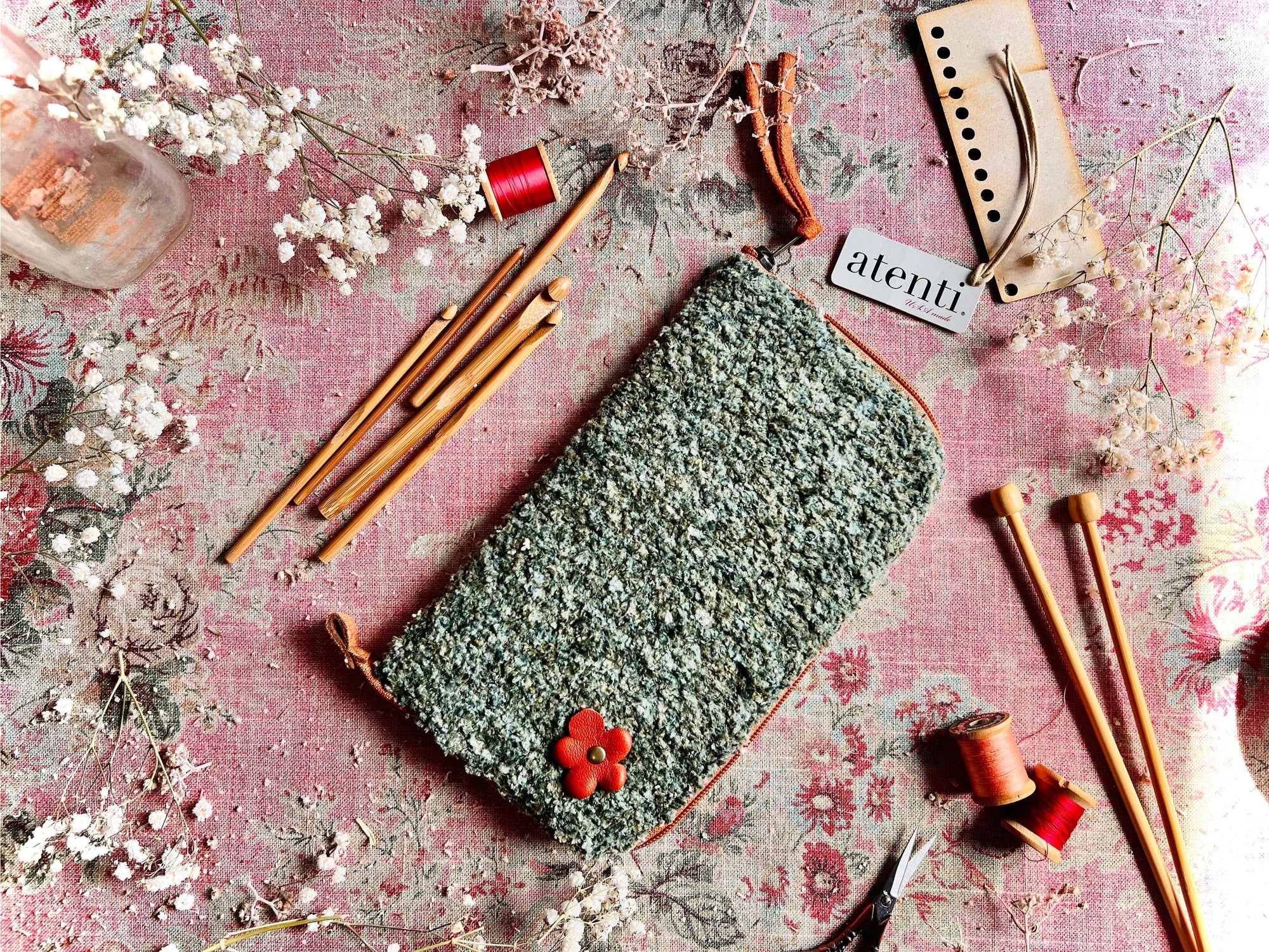 Atenti - Knotty Needles and Tools Case